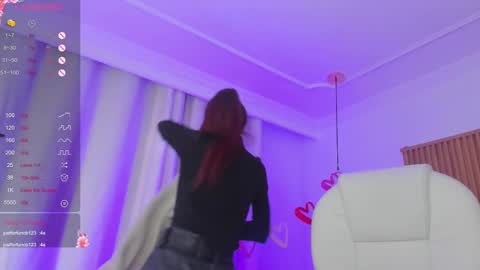 Snapshot of sophiecherry_ chatting on February 21, 11:33 am   Sophie  IG sophiecherry es   online show from February 21, 11:33 am