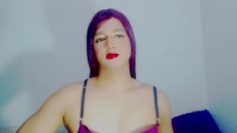 sophiehillsxo online show from February 22, 6:28 am