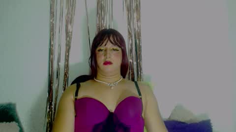 sophiehillsxo online show from September 14, 7:21 am