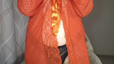 Sophiemisss online show from May 11, 9:49 am