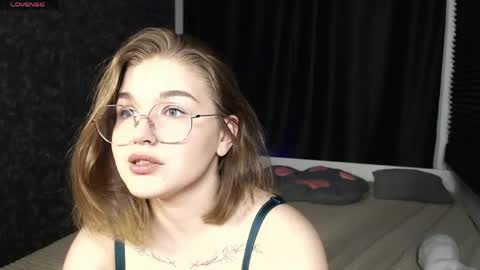 Sophie online show from May 7, 8:37 pm