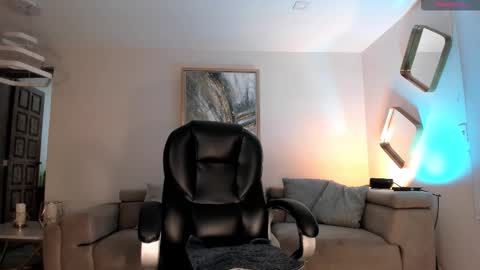 Sophie  Palmer online show from November 28, 12:23 pm