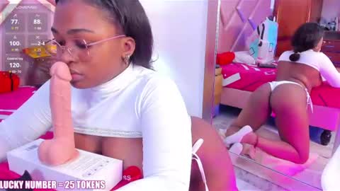Sophie online show from July 17, 12:51 pm