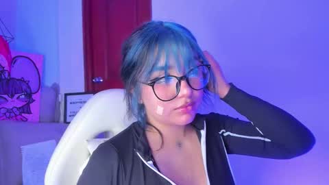   Sophie  online show from February 5, 10:24 pm