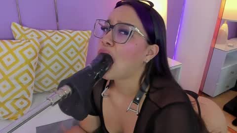 Sophy online show from April 9, 12:00 pm