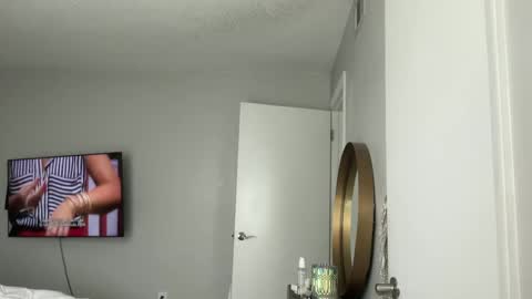 Snapshot of soprettyithurts69 chatting on March 8, 6:16 pm soprettyithurts69 online show from March 8, 6:16 pm