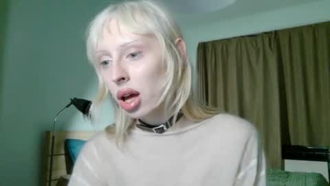 sora999999999 online show from April 19, 8:44 pm