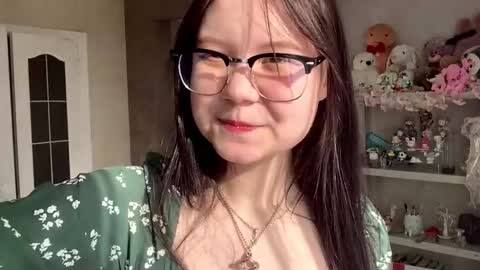 Snapshot of sotastarcaug chatting on October 18, 5:55 am lily online show from October 18, 5:55 am