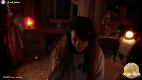 Snapshot of souffle_chaud chatting on October 4, 7:11 pm . . online show from October 4, 7:11 pm
