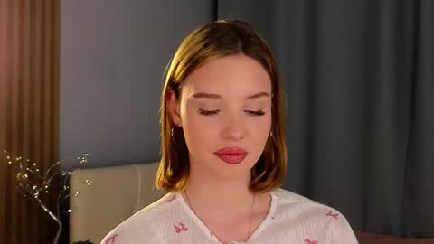 sylene online show from November 25, 3:11 pm