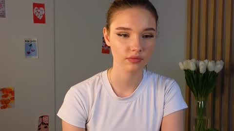 sylene online show from November 21, 3:43 pm