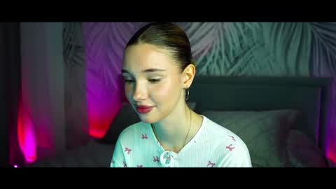 sylene online show from December 1, 3:54 pm