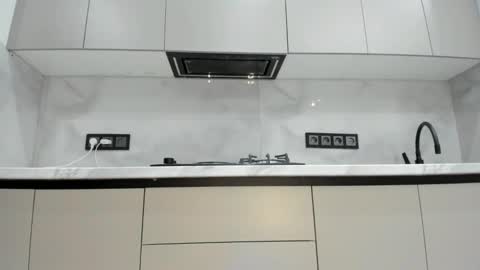 Mia online show from February 6, 10:12 pm