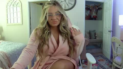 Snapshot of southernbarbii chatting on February 23, 7:07 pm Your Barbii online show from February 23, 7:07 pm