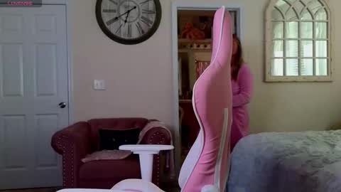 Snapshot of southernbarbii chatting on October 25, 6:41 pm Your Barbii online show from October 25, 6:41 pm