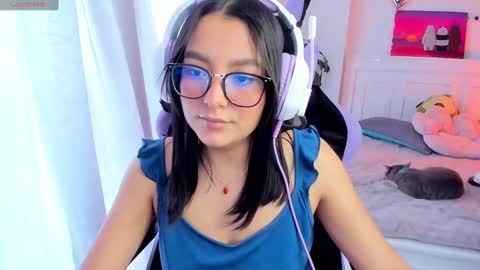 Lili online show from February 5, 8:14 pm