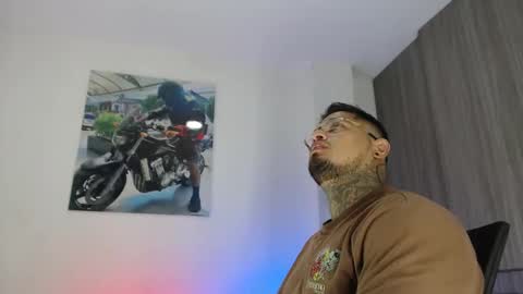 soy_apolo online show from December 17, 2:13 pm