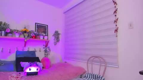 Sarah Valentina online show from February 17, 5:01 pm