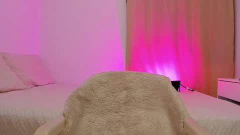 Instagram Soyamandaa  1 online show from October 9, 4:07 am