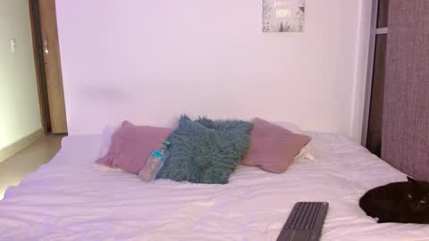      online show from March 10, 4:28 am