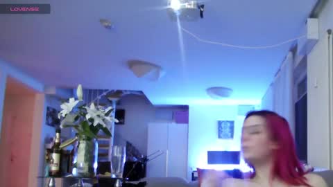 Spacegirl online show from February 6, 10:32 pm