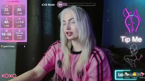 Snapshot of spacemarsi chatting on October 28, 2:34 am spacemarsi online show from October 28, 2:34 am