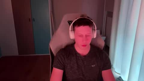 spaduzz online show from March 22, 4:33 pm