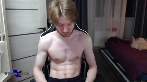 Snapshot of spaisenok chatting on December 5, 1:09 am Mike online show from December 5, 1:09 am