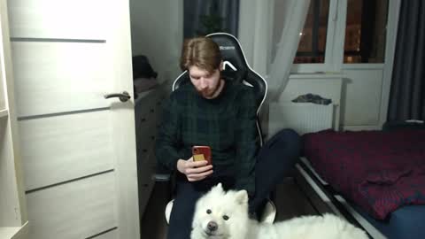 Snapshot of spaisenok chatting on January 4, 11:17 pm Mike online show from January 4, 11:17 pm