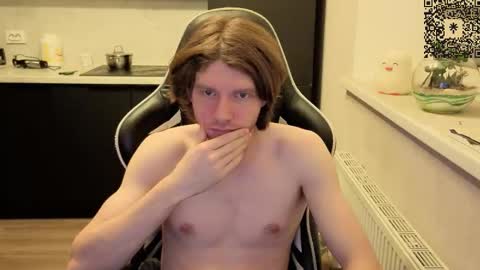 Snapshot of spaisenok chatting on October 19, 12:04 am Mike online show from October 19, 12:04 am