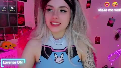  SparkleMona  online show from February 20, 11:09 am