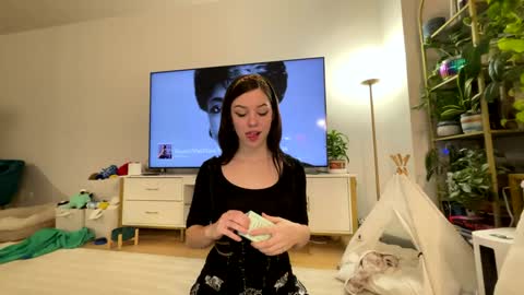 m online show from February 18, 11:48 pm