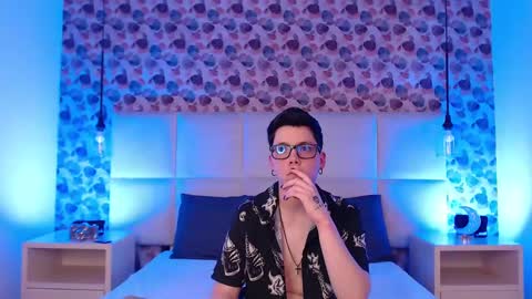 spencerm_ online show from October 24, 8:42 pm