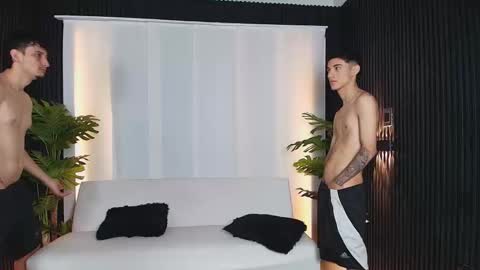 spoiledprincess_ online show from March 17, 1:38 pm