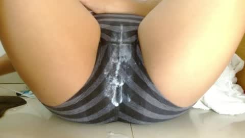 squirtkat25 online show from July 10, 1:21 am