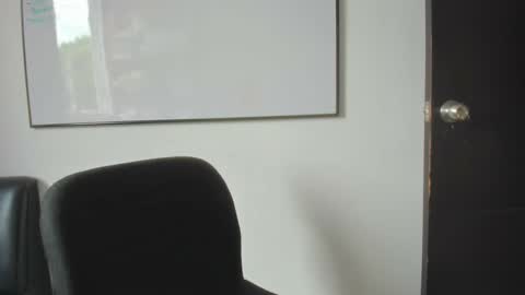 Tati online show from October 3, 4:37 pm