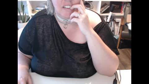 Messi Jessi online show from December 5, 2:39 pm