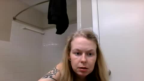sriley386444137 online show from January 1, 1:27 pm