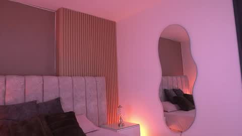 samantha online show from April 15, 7:49 pm