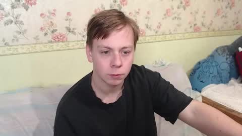 Snapshot of st_rudy chatting on December 10, 11:43 am Joe Peach online show from December 10, 11:43 am