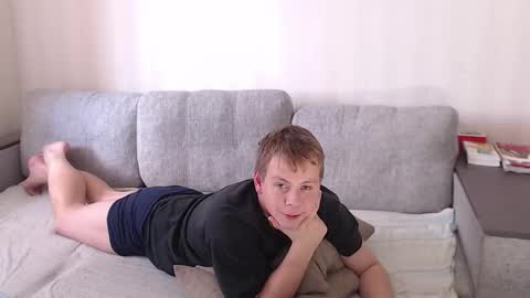 Snapshot of st_rudy chatting on October 2, 1:10 pm Joe Peach online show from October 2, 1:10 pm