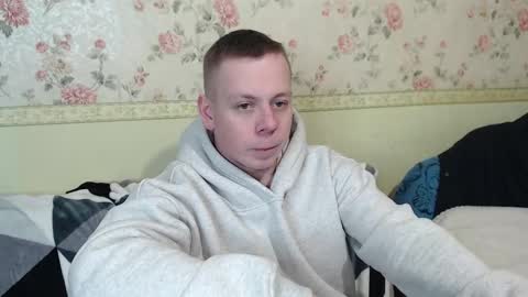 Snapshot of st_rudy chatting on March 6, 11:25 am Joe Peach online show from March 6, 11:25 am