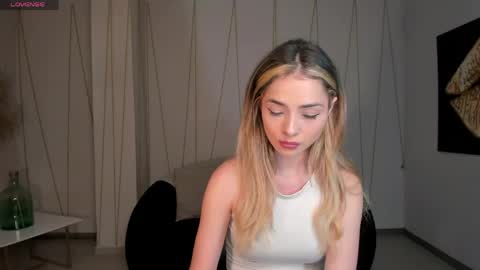 Stacy Woods online show from May 11, 11:50 am