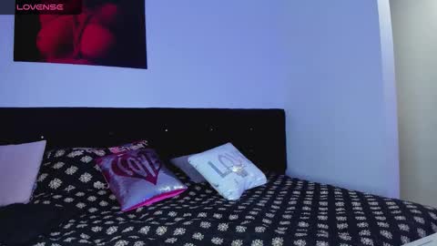 TWstacymalibu110 online show from December 2, 11:25 pm