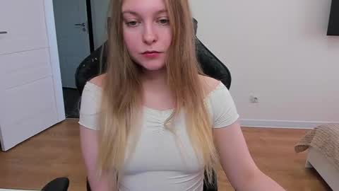 Stacy  online show from March 22, 1:26 pm