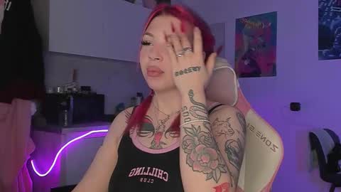 Stacy online show from February 13, 2:42 pm