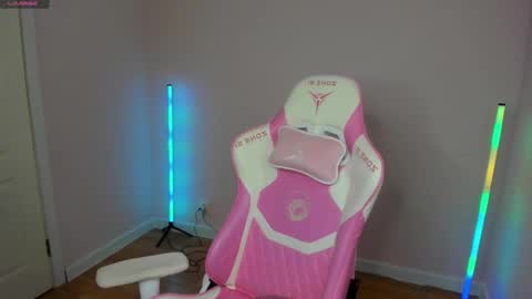 Stacy Mon Tue Wed Thu Fri Sun GMT GMT 3 1000am - 0400pm  online show from February 4, 11:27 am