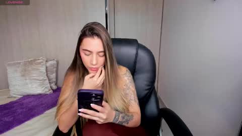 Stacy Conner online show from October 16, 3:33 pm