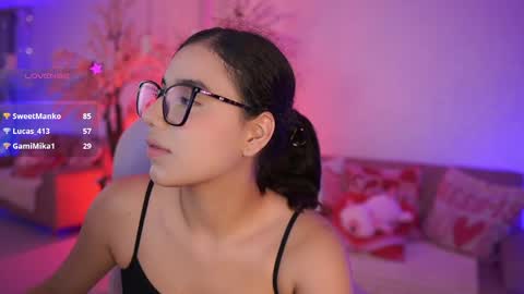 stacycooper_ online show from May 5, 7:08 pm