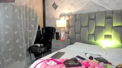 Stacy online show from February 22, 5:11 am